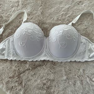 Maidenform bra 38DD